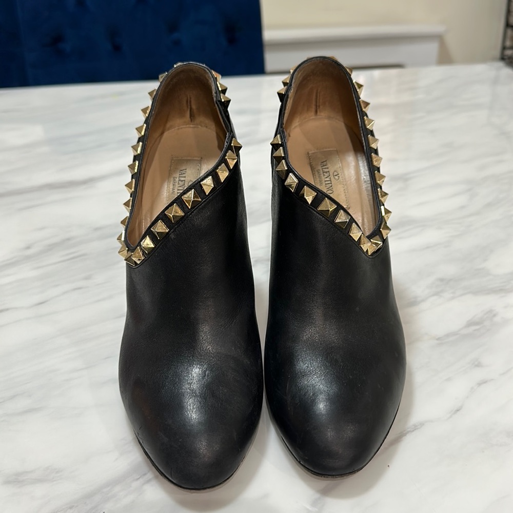 Valentino booties size 40 black studded
